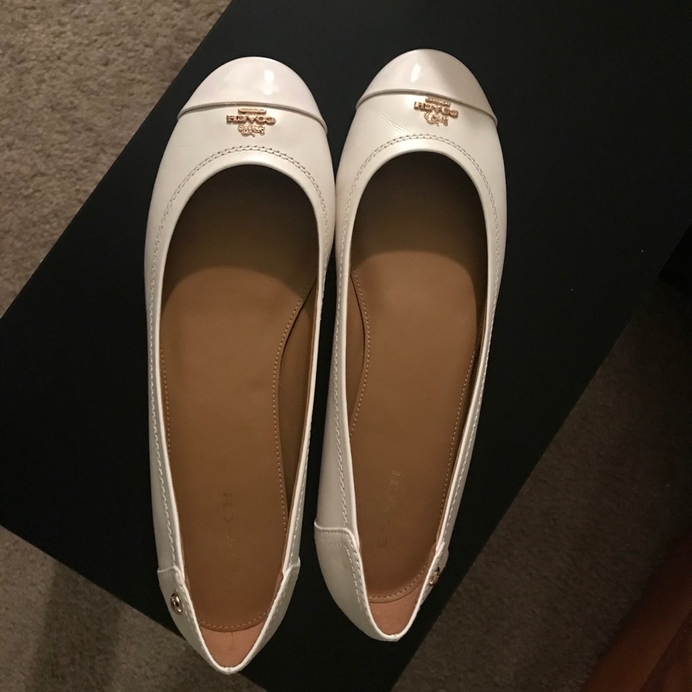 Coach - New York | Beige Ballet Flats